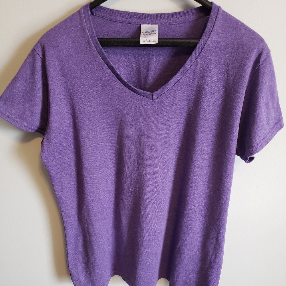 Gildan short sleeve t-shirt